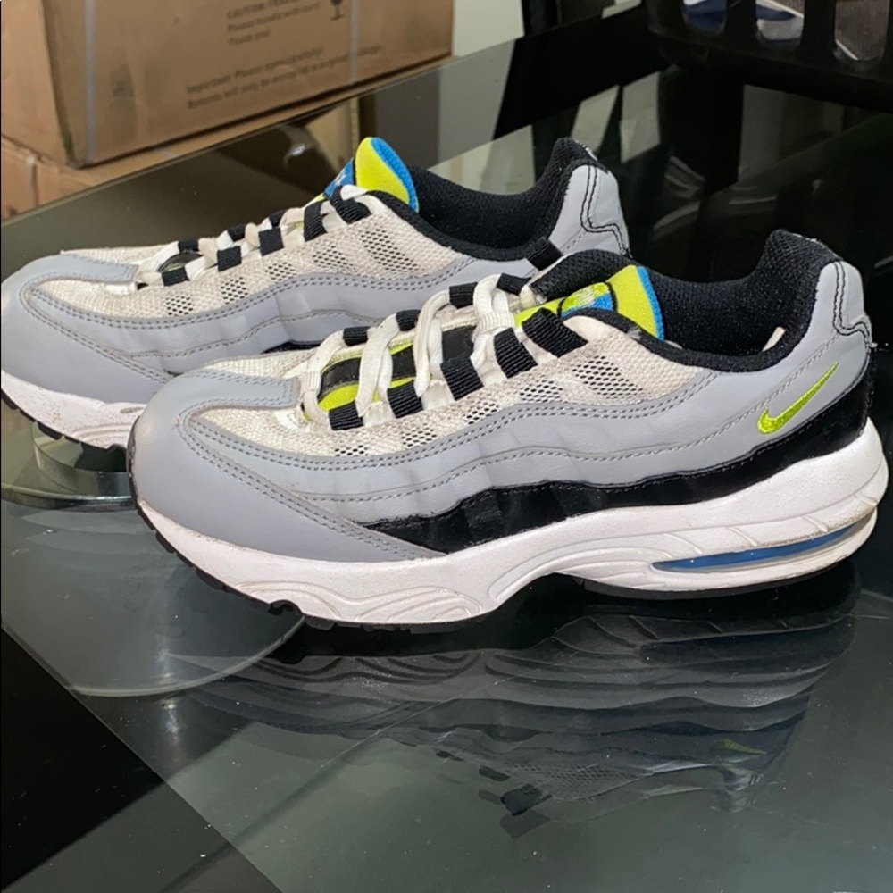 Boys Nike air Max